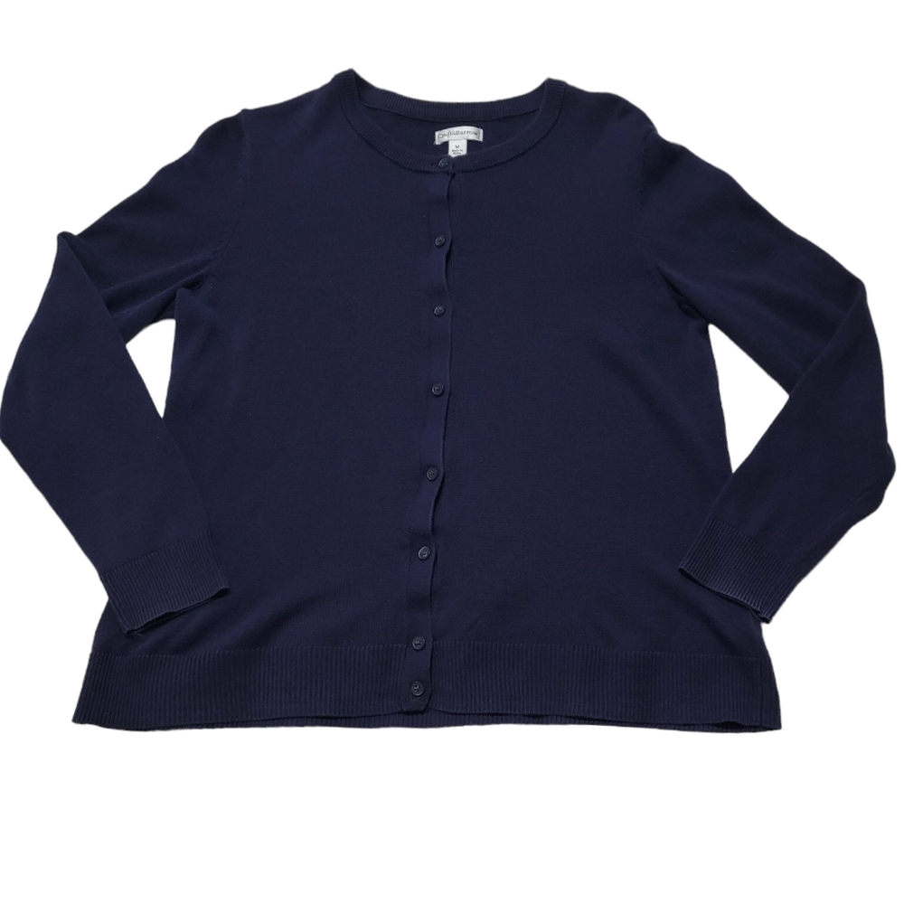 ✨️CLEARANCE✨️ - Croft & Barrow buttoned sweater size M